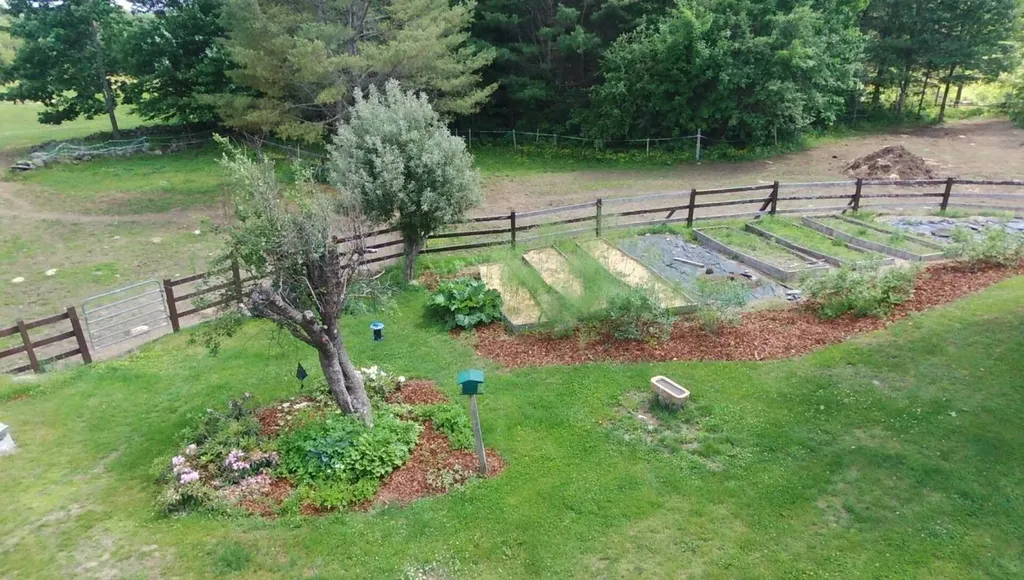 15 Gordon Road New Sharon ME 04955