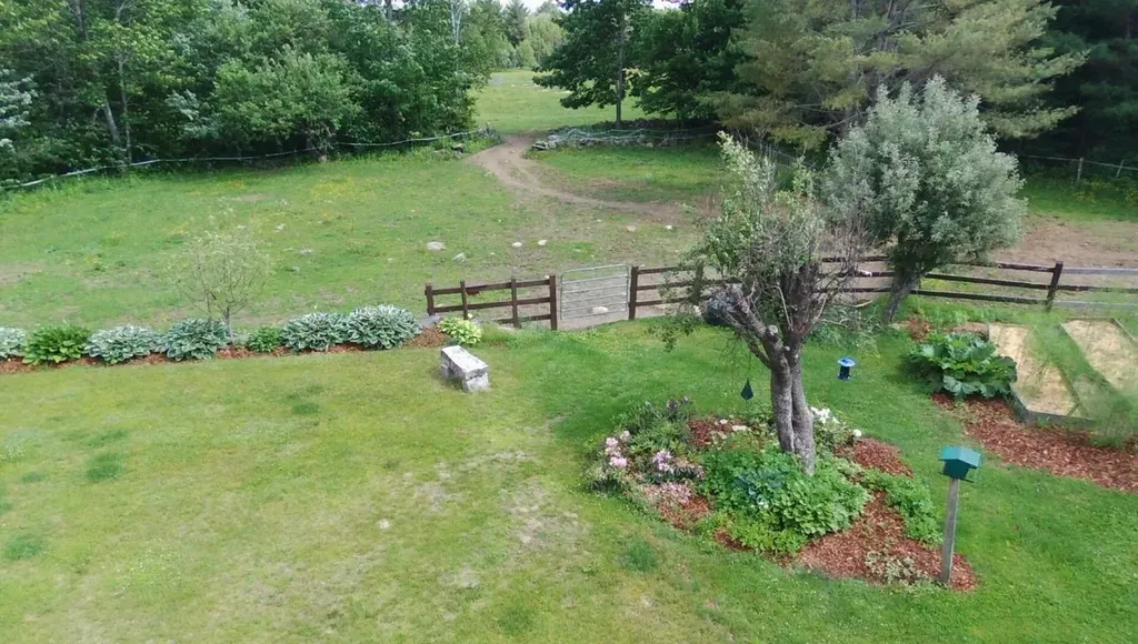 15 Gordon Road New Sharon ME 04955