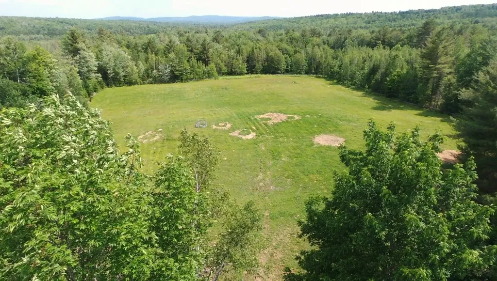 15 Gordon Road New Sharon ME 04955