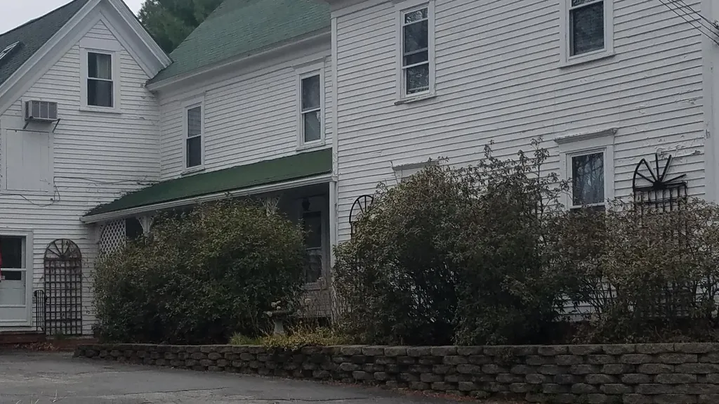 7 Green Street Norway ME 04268