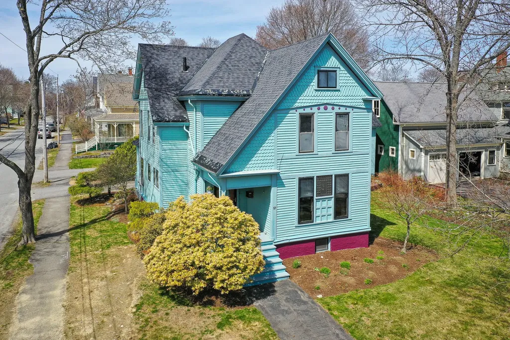 52 Montgomery Street Bangor ME 04401