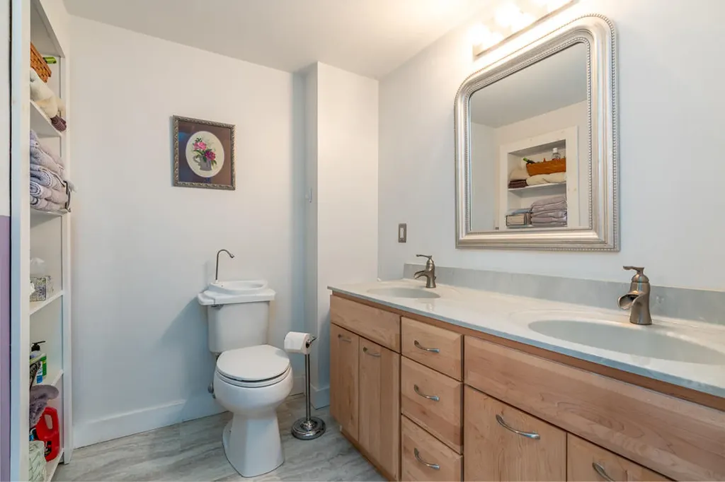 11 King Street Augusta ME 04330