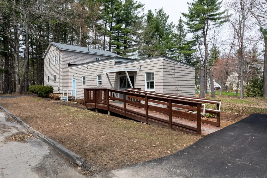11 King Street Augusta ME 04330