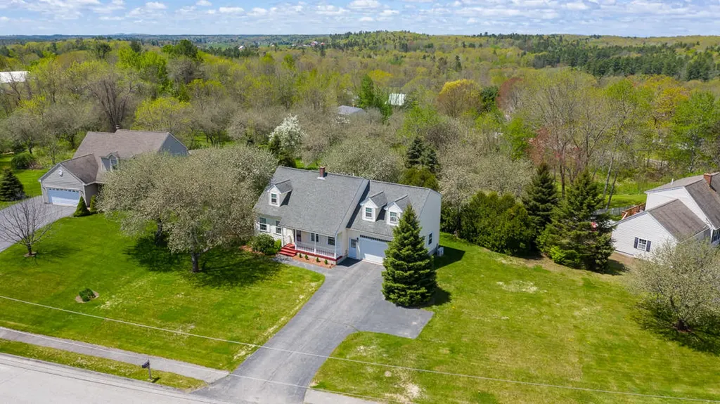 3 William Avenue Saco ME 04072