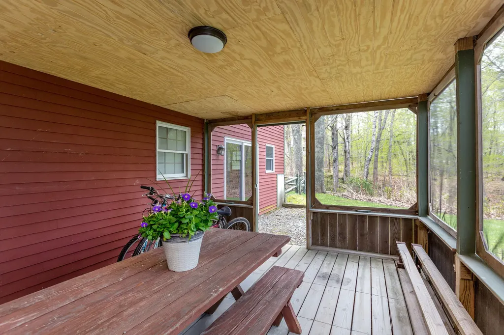87 Sunset Cove Road Harpswell ME 04079
