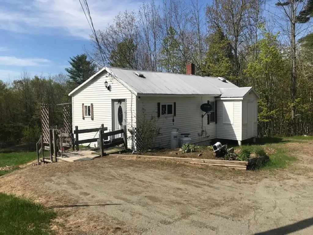 912 Plains Road Mount Vernon ME 04352