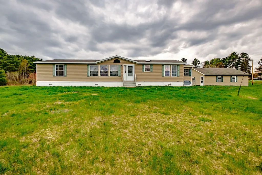18 Chapel Road Waldoboro ME 04572
