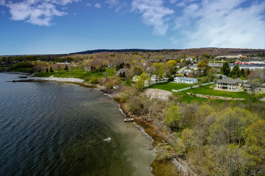 87 Waldo Avenue Rockland ME 04841
