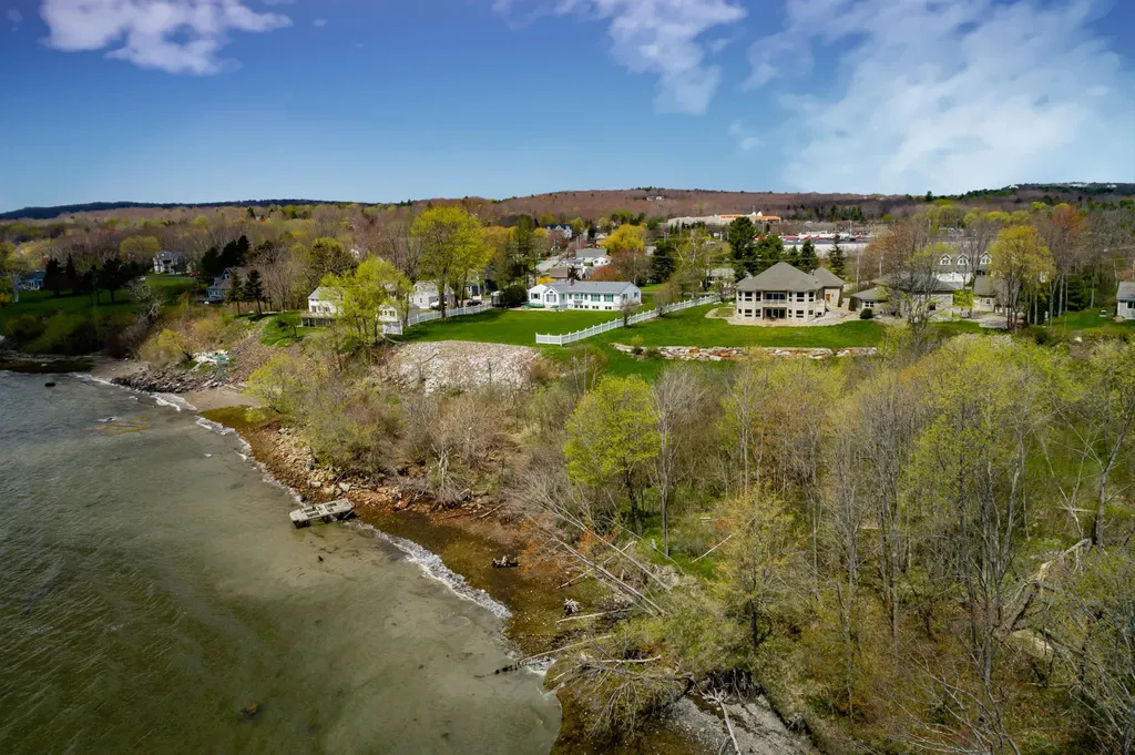 87 Waldo Avenue Rockland ME 04841