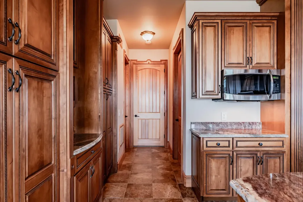 87 Waldo Avenue Rockland ME 04841