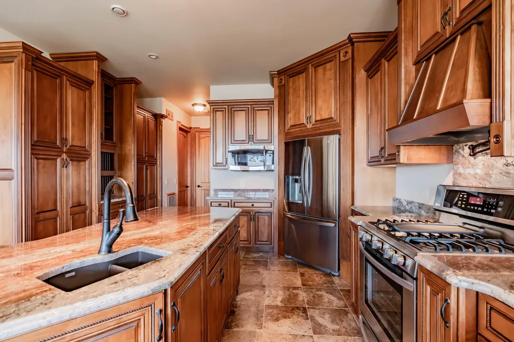 87 Waldo Avenue Rockland ME 04841