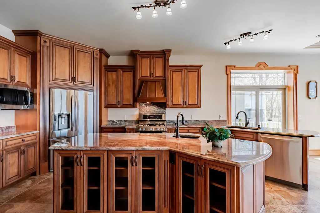 87 Waldo Avenue Rockland ME 04841