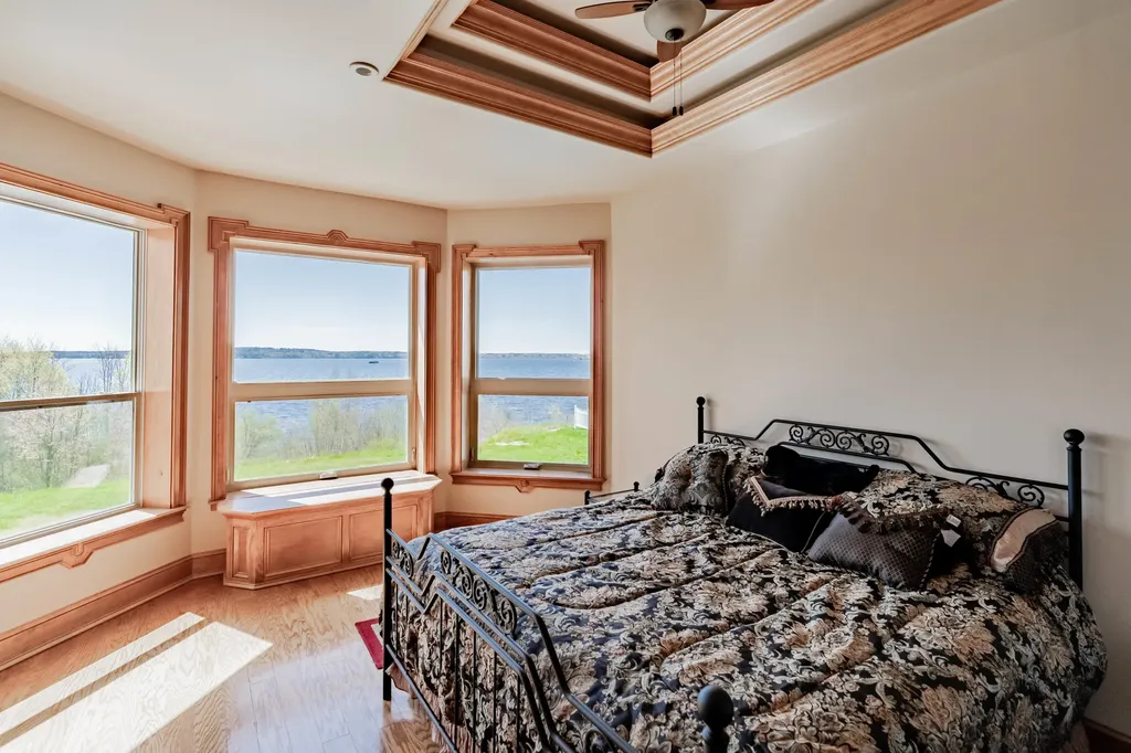 87 Waldo Avenue Rockland ME 04841