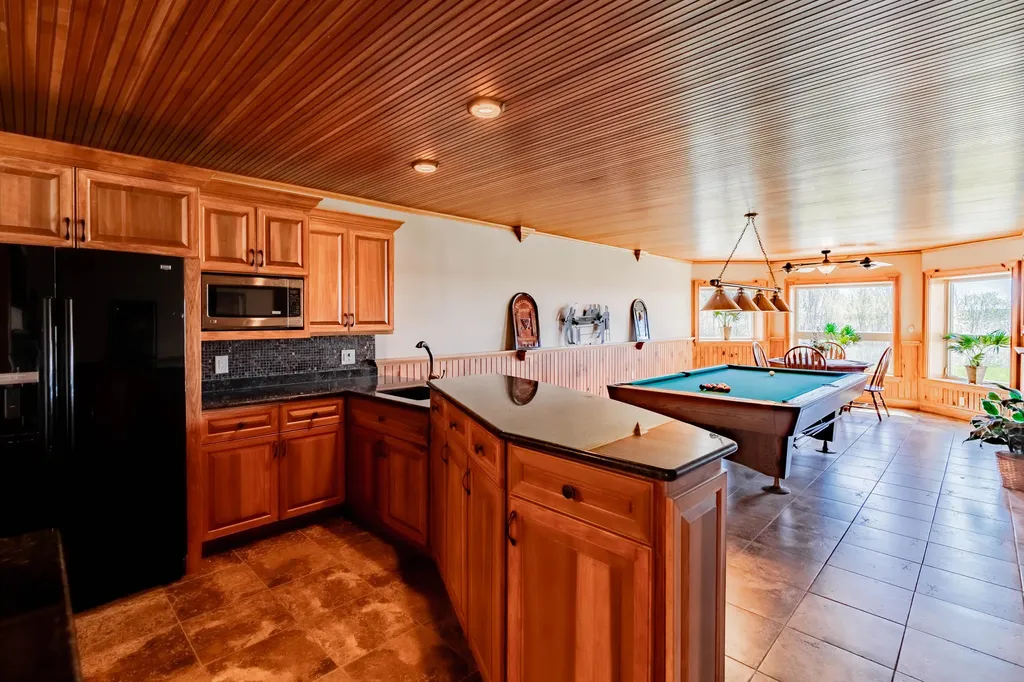 87 Waldo Avenue Rockland ME 04841