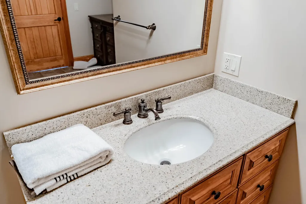 87 Waldo Avenue Rockland ME 04841