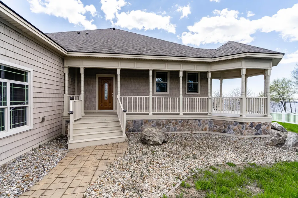 87 Waldo Avenue Rockland ME 04841