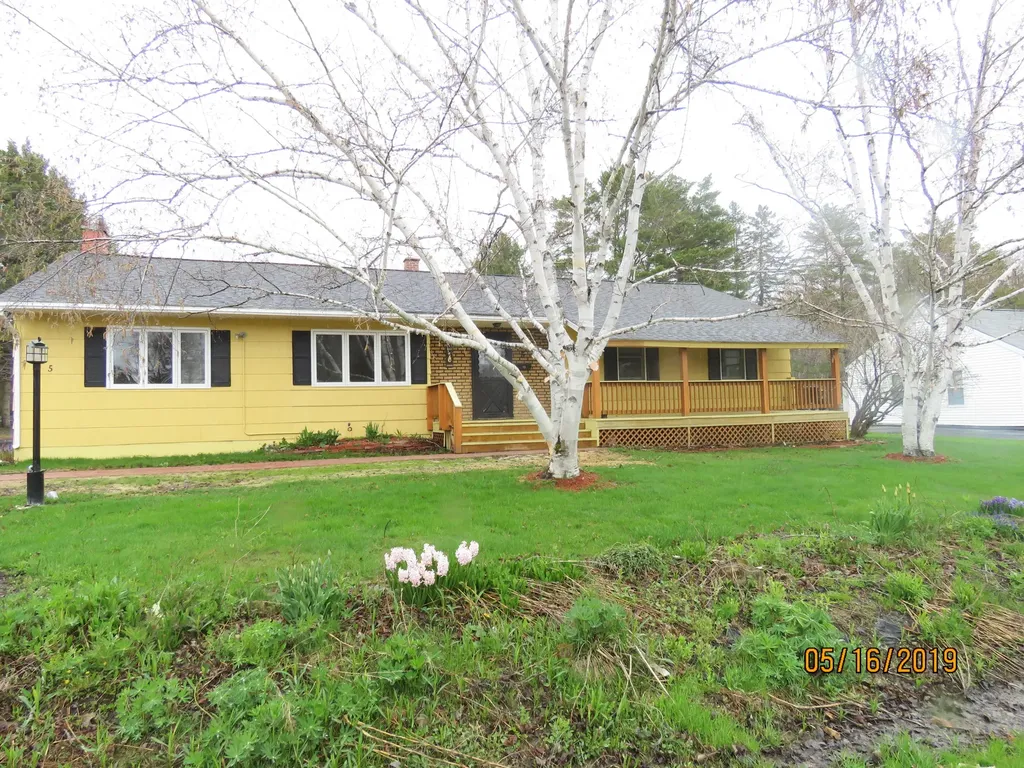 5 Clover Street Caribou ME 04736