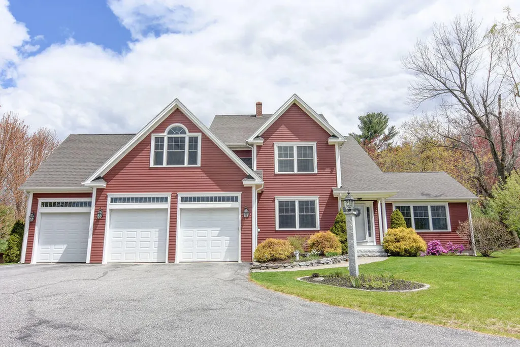 52 Pinnacle Drive Auburn ME 04210
