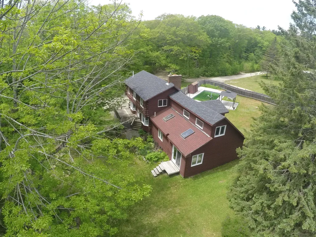 43 Thompson Road Dedham ME 04429