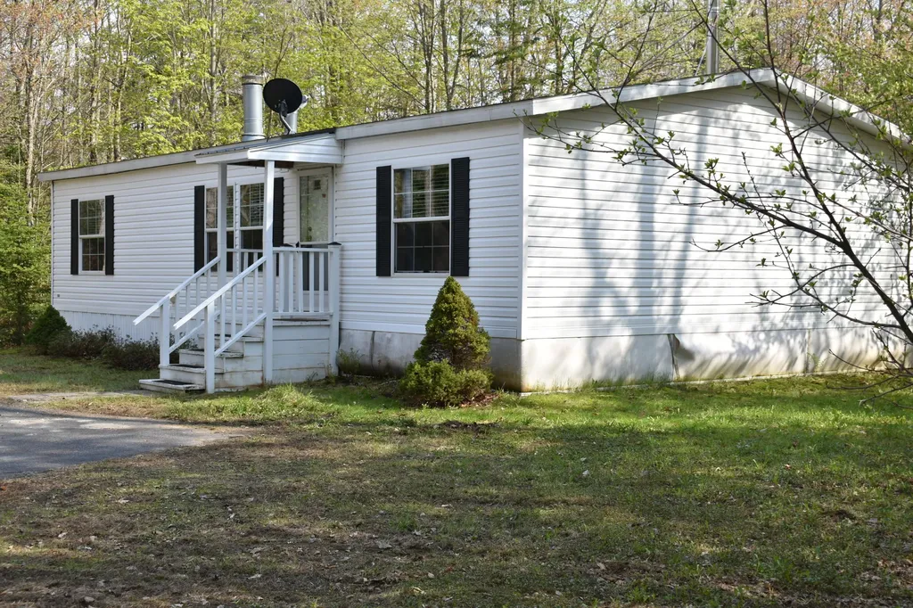 288 Route 41 Winthrop ME 04364