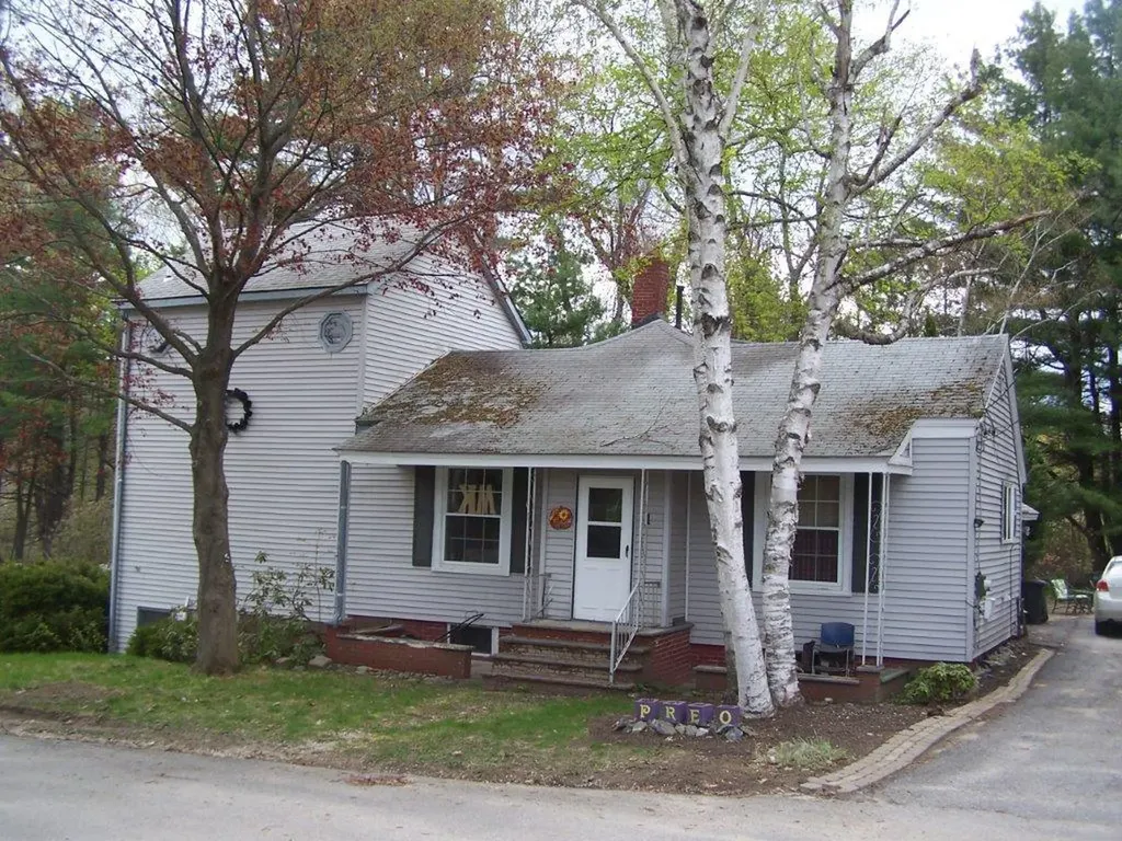 1 Dell Court Auburn ME 04210