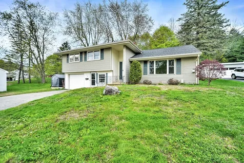 16 Bolduc Street Lewiston ME 04240