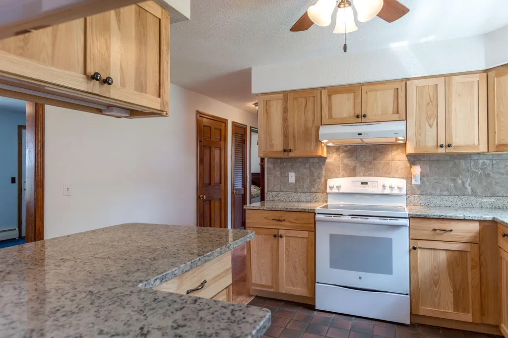 2 Mayfair Circle Augusta ME 04330