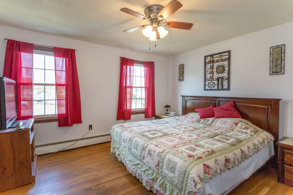 2 Mayfair Circle Augusta ME 04330