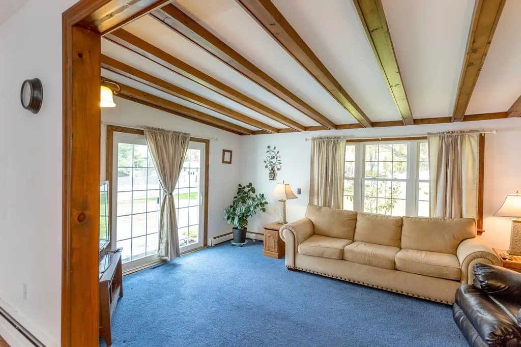2 Mayfair Circle Augusta ME 04330