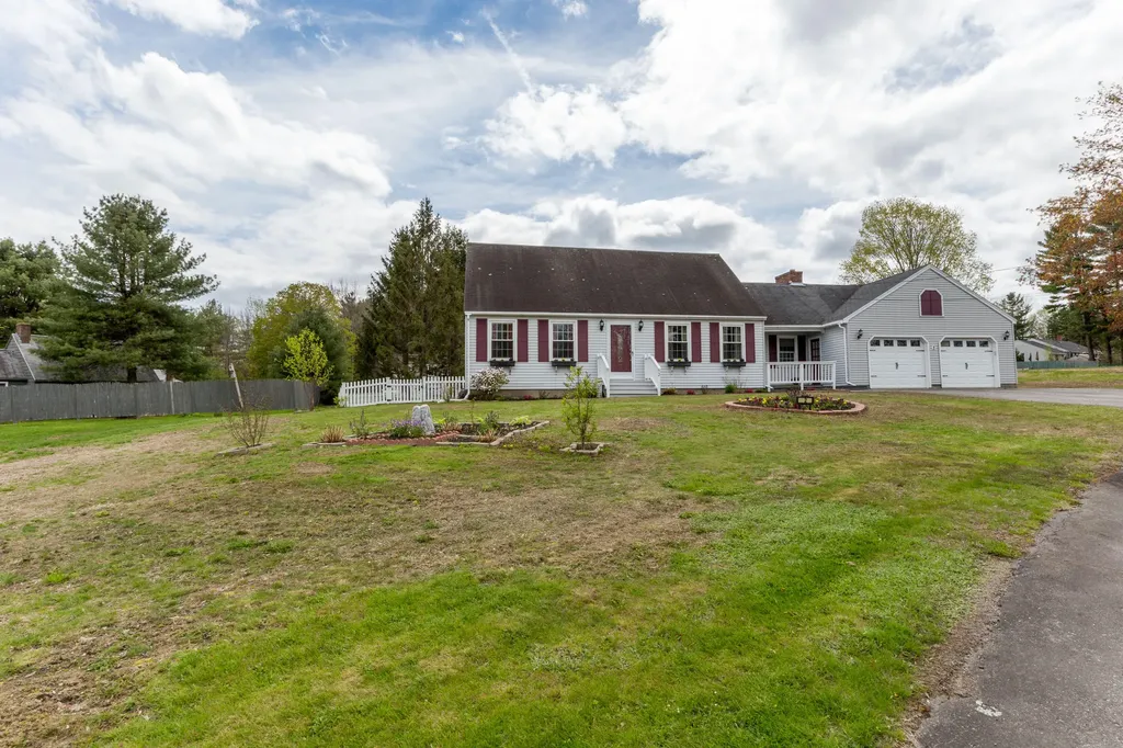 2 Mayfair Circle Augusta ME 04330