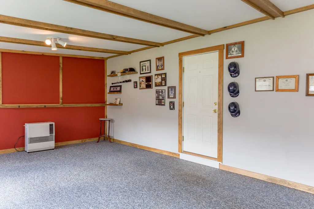 2 Mayfair Circle Augusta ME 04330