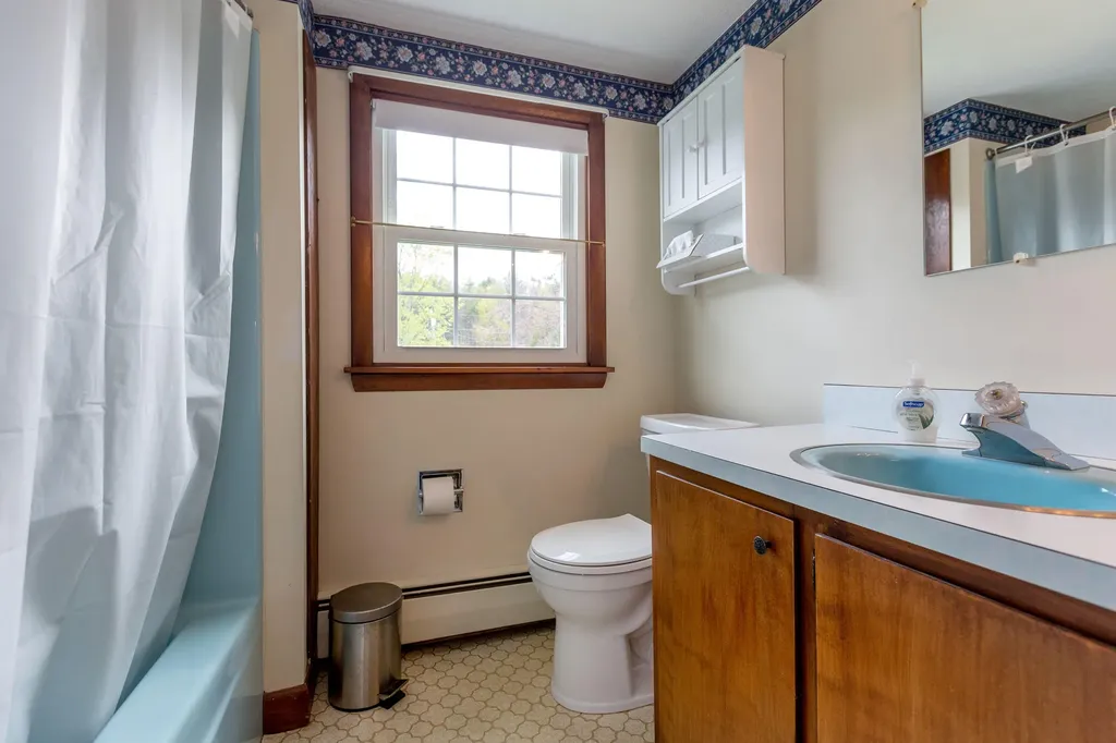 2 Mayfair Circle Augusta ME 04330