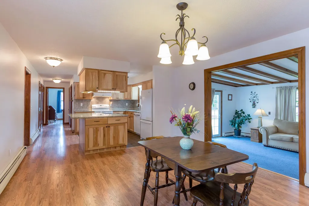 2 Mayfair Circle Augusta ME 04330