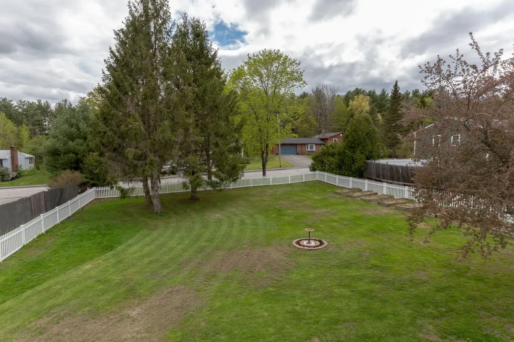 2 Mayfair Circle Augusta ME 04330