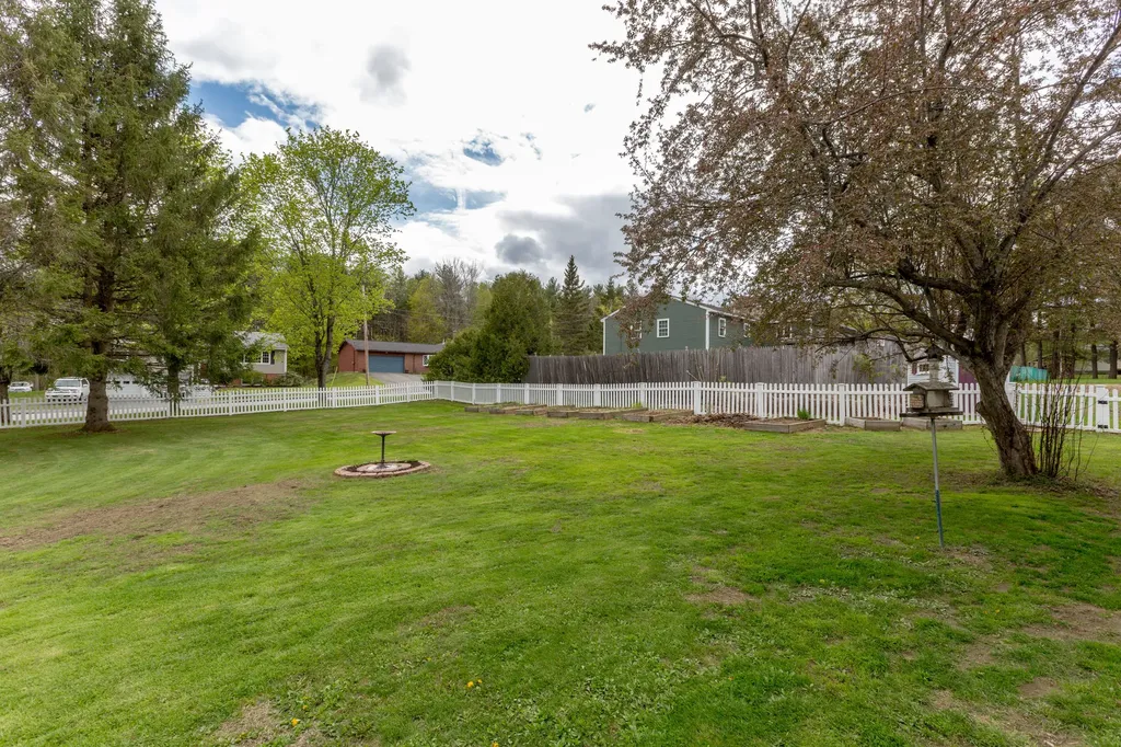 2 Mayfair Circle Augusta ME 04330