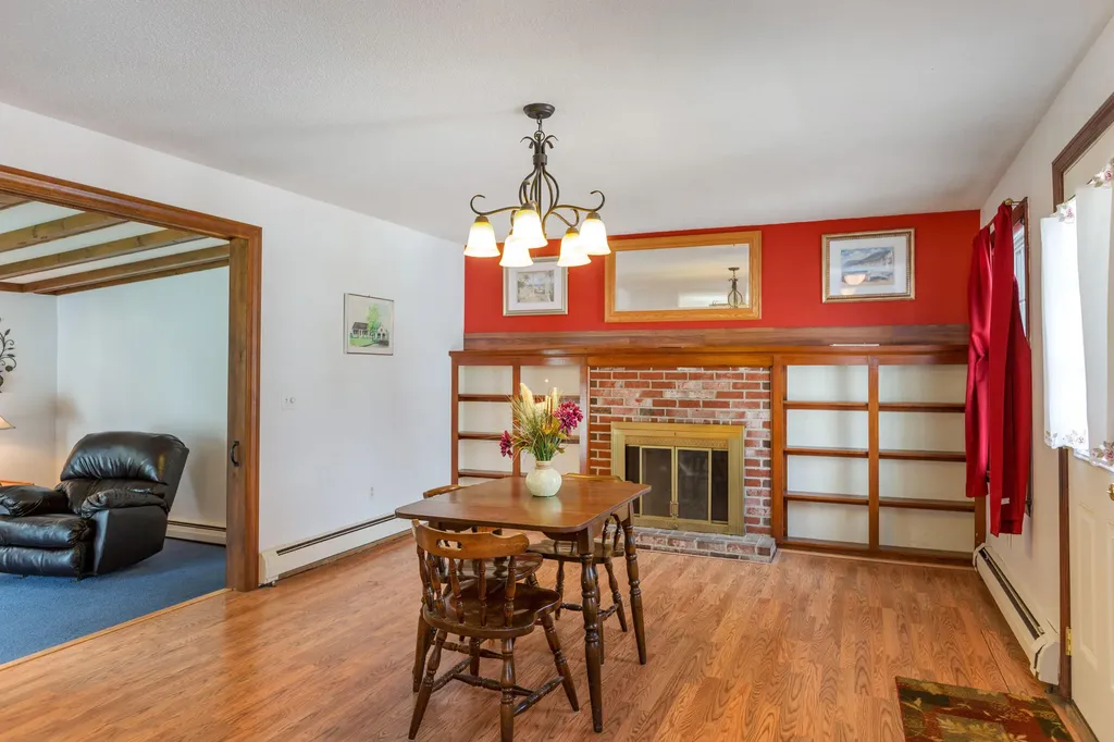 2 Mayfair Circle Augusta ME 04330