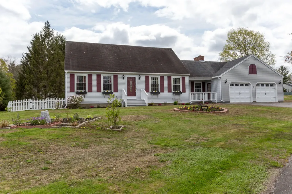 2 Mayfair Circle Augusta ME 04330