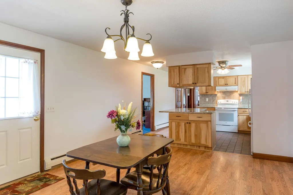 2 Mayfair Circle Augusta ME 04330