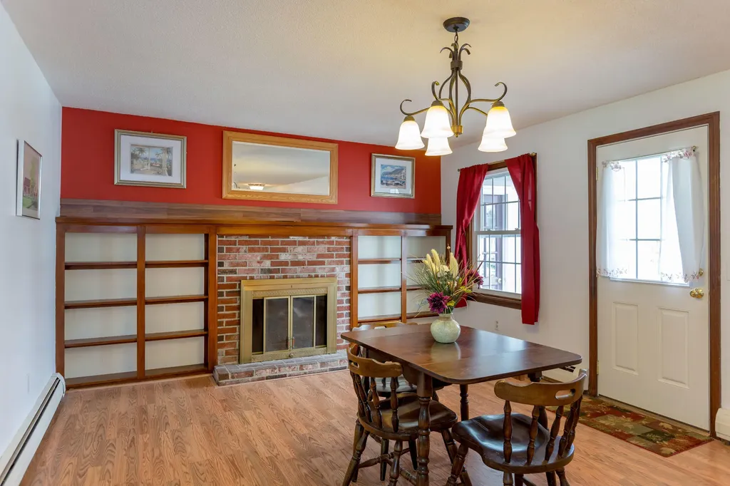 2 Mayfair Circle Augusta ME 04330