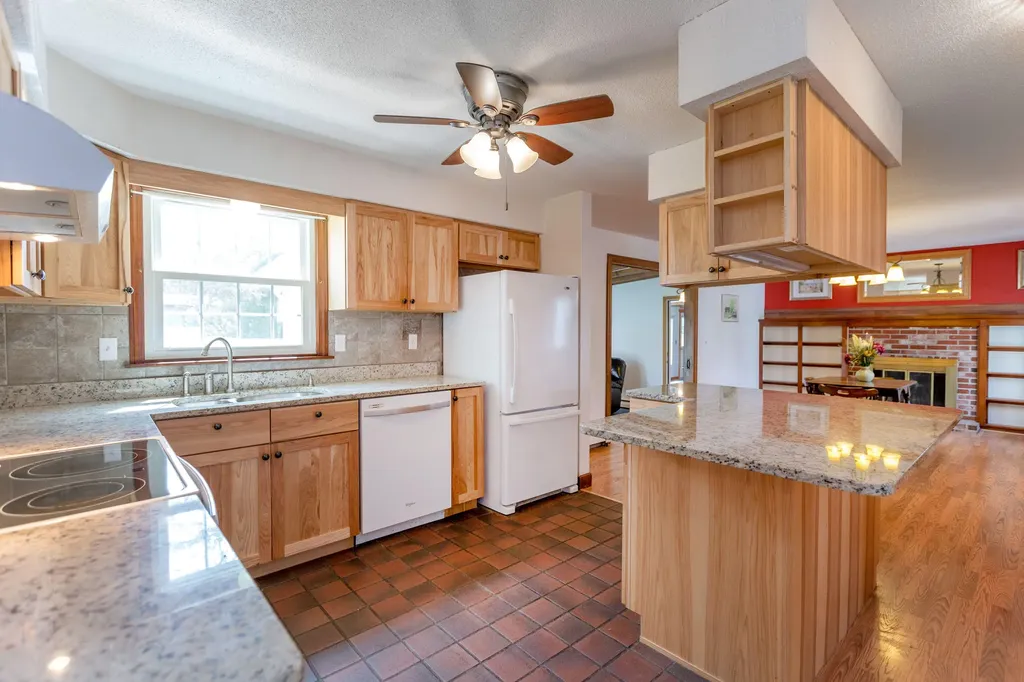 2 Mayfair Circle Augusta ME 04330