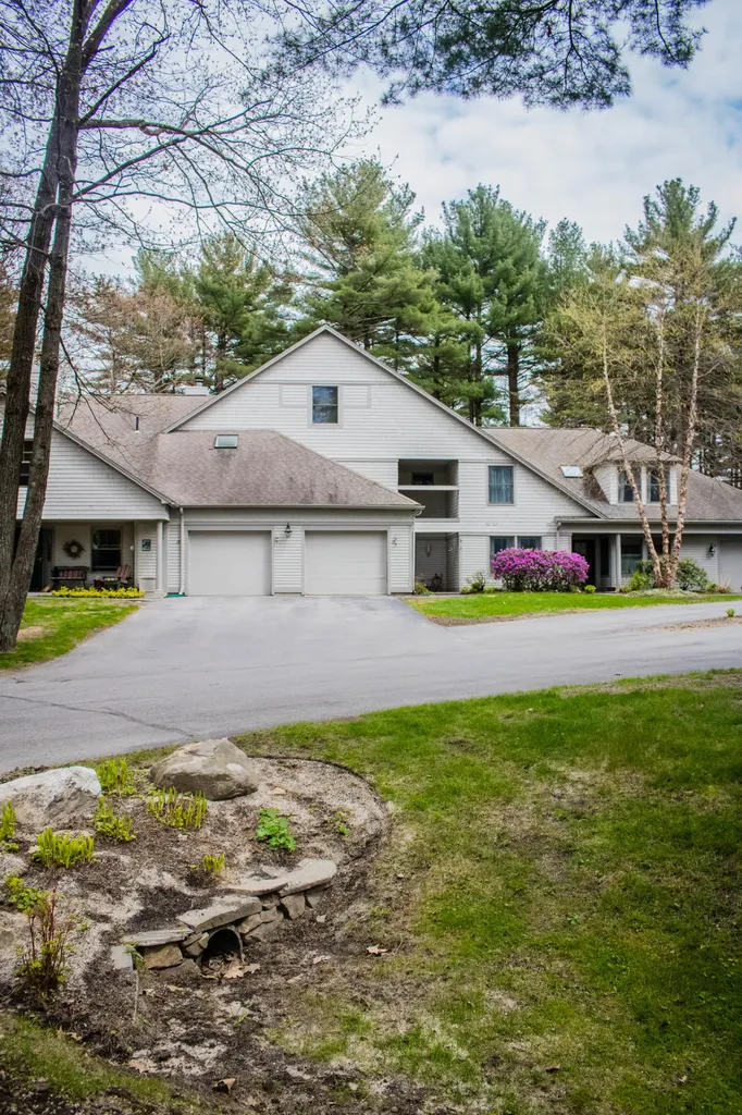 17 Wildwood Circle Portland ME 04103