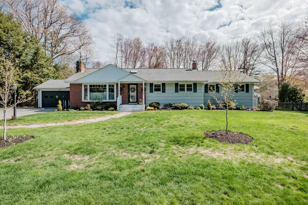 7 Knight Street Falmouth ME 04105