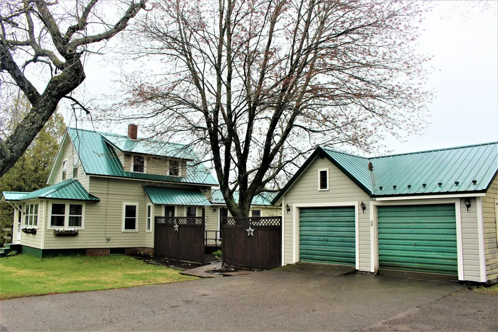 281 Airline Road Clifton ME 04428
