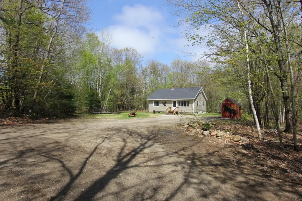 74 Kenney Road Leeds ME 04263
