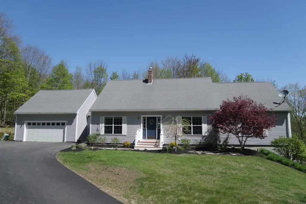42 Lawson Ridge Richmond ME 04357