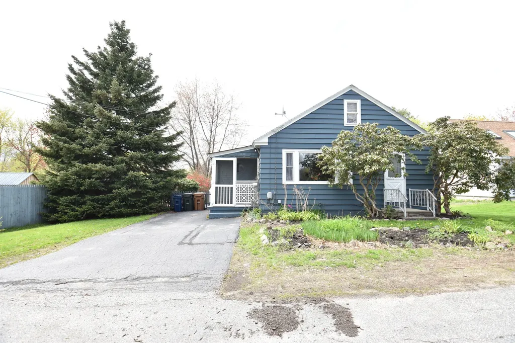 62 Washington Avenue Saco ME 04072