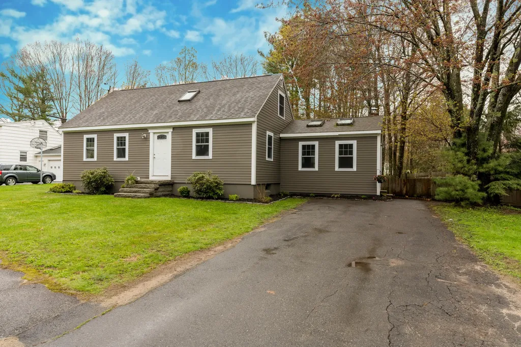 13 Settlers Road Westbrook ME 04092