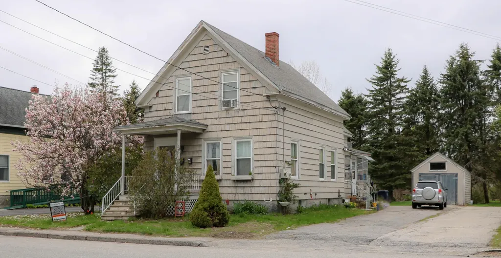 86 May Street Biddeford ME 04005