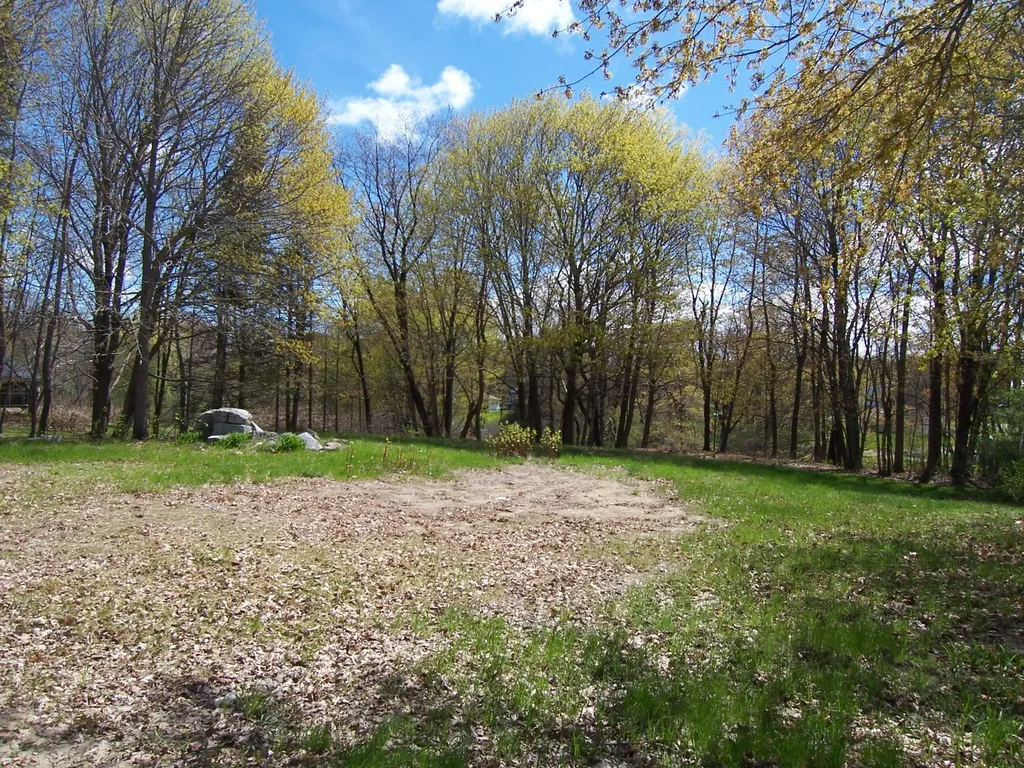 82 Pleasant Street Oxford ME 04270