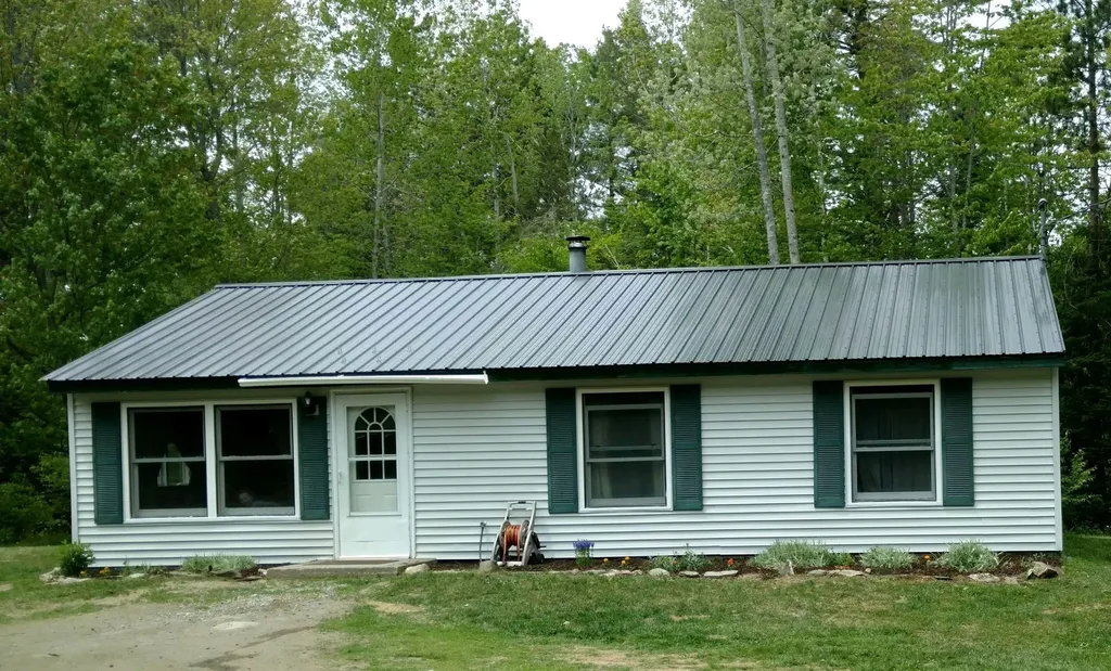1166 Hudson Road Glenburn ME 04401